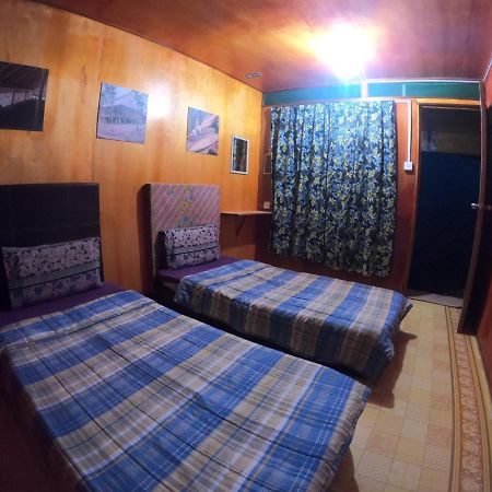 Tajau Laut Guesthouse Kudat Exterior photo